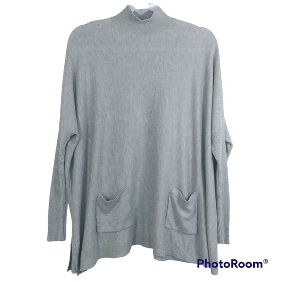 Romeo & Juliet Couture Sweaters - Romeo + Juliet Couture Grey Mock Neck Knit Ribbed Sweater Size Small